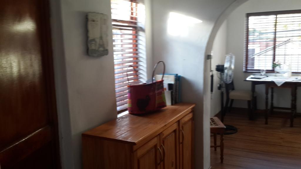 Monica'S Cottage Johannesburg Ngoại thất bức ảnh